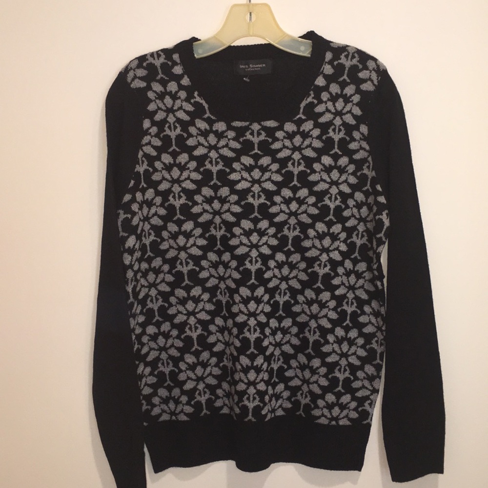 Iris Singer Sweater NWOT M